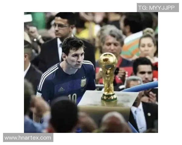 足球世界杯历史第一球星的传奇之路与辉煌成就回顾