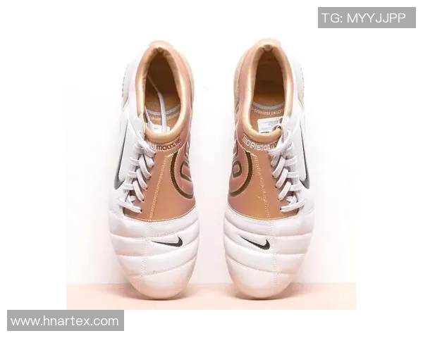 传奇十足球鞋点亮球星之路 打造属于你的绿茵荣耀