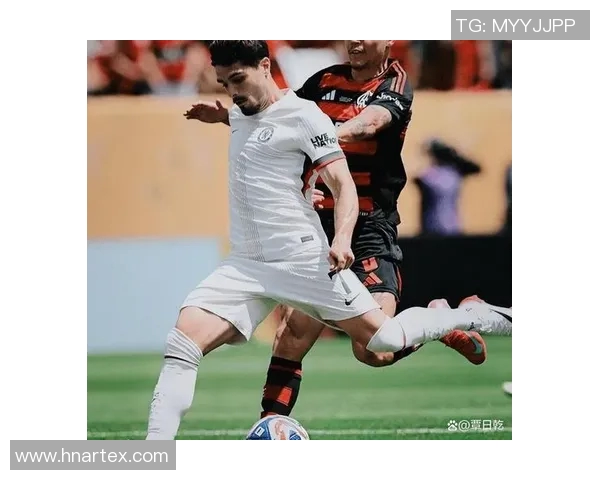 大牌球星在绿茵场上被戏耍瞬间 引爆球迷热议与赛场反转剧情